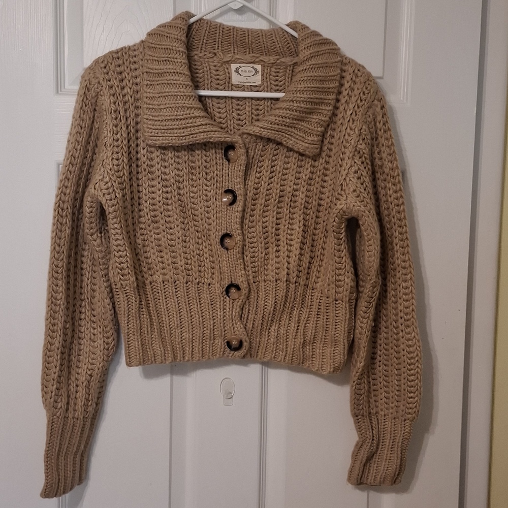 Mia Joy sz S, camel colored button down, loose knit cardigan with collar.